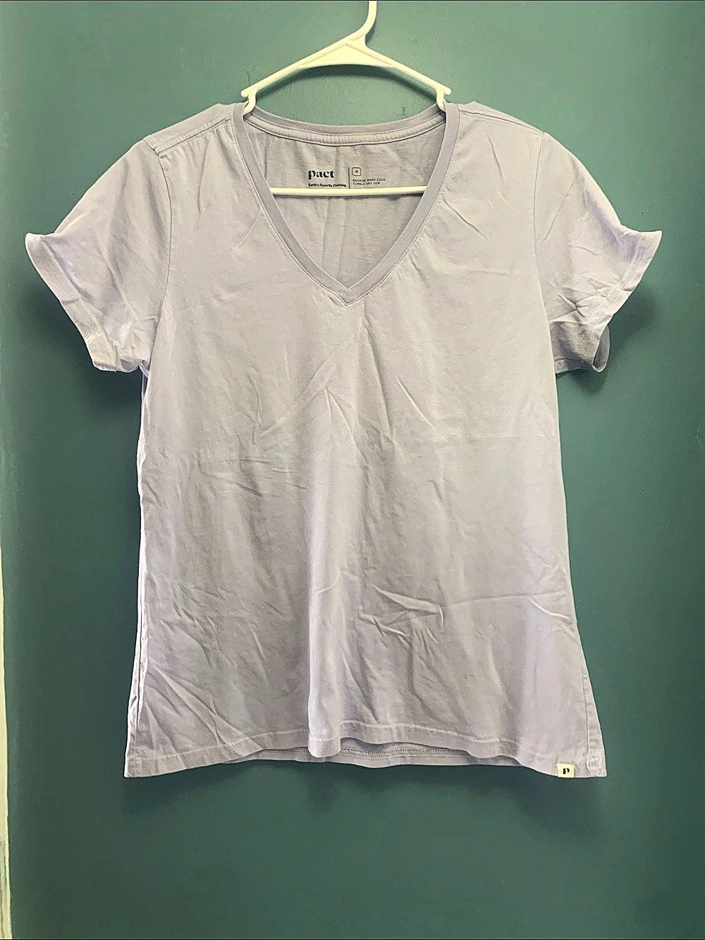 Pact Organic Softspun Essential V-Neck Tee Purple Medium